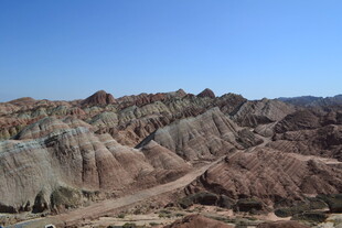 七彩丹霞地貌景观