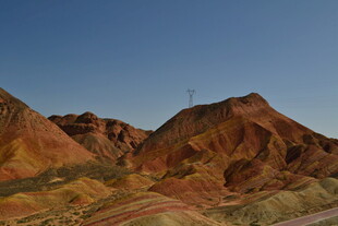 七彩斑斓的壮丽山峦