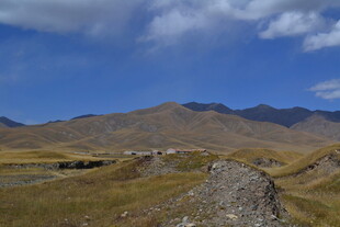 山间旷野的壮丽风光