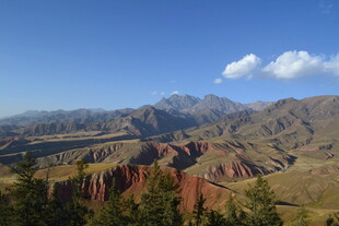 壮丽多彩的山间风景
