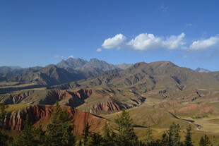 壮美多彩的山间风光