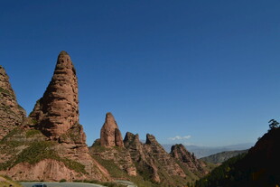 壮丽奇特的丹霞山峰景观