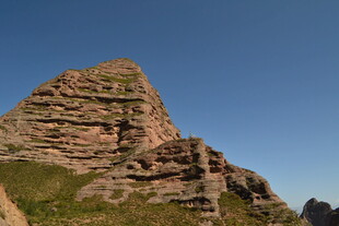 巍峨石山 尽显自然雄浑