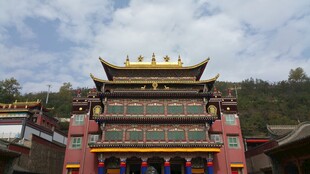 藏式风格古建筑寺庙