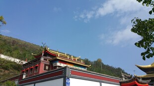 藏式寺庙建筑风光