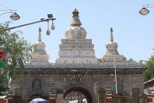 藏式佛塔建筑景观