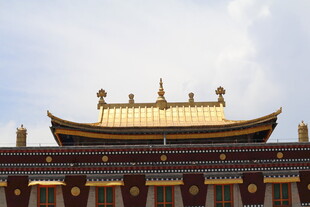 藏式金顶建筑