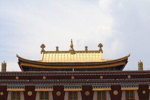 藏式金顶建筑