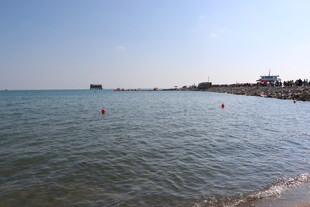 海滨风光 宁静的海水沙滩