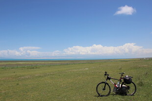 草原上的单车骑行之旅