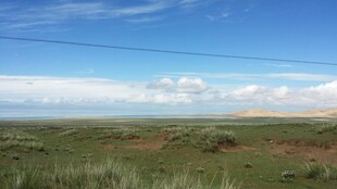 广袤草原蓝天美景