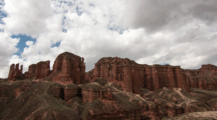 壮丽红岩地貌景观