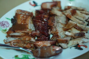 美味多样的特色烧腊拼盘