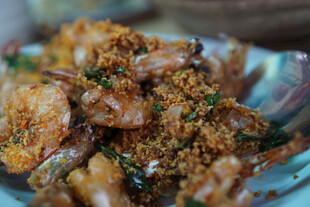 香酥美味避风塘炒虾