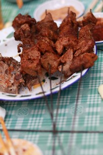 户外美味烤鸡翅