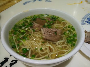 牛肉青菜面条一碗