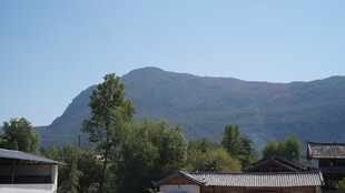 远山近景乡村风光