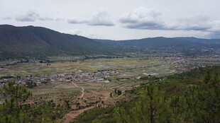 山间村落俯瞰美景
