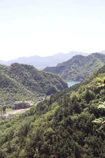 青山绿水间的美丽景致