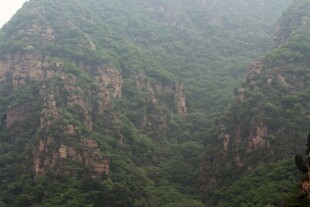 石林峡壮丽山峦景观