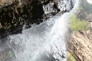 石林峡山间飞瀑