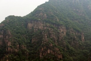 石林峡巍峨青山 尽显自然之美