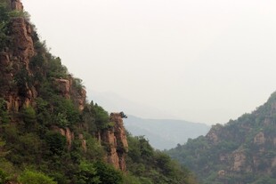 石林峡壮丽山峦景色