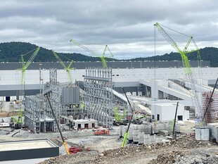 大型体育场施工现场