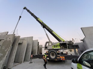 起重机施工现场作业