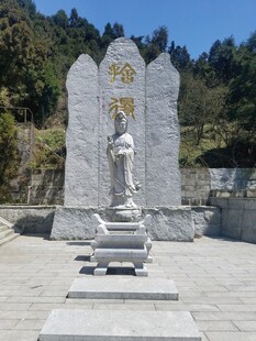 庄严纪念碑 肃穆纪念之地