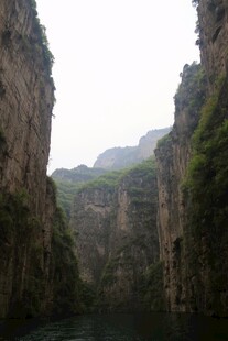 峡谷山水美景
