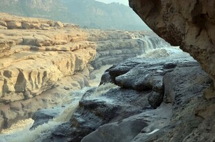 峡谷壮丽景观