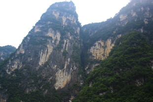 巍峨壮丽的高山景观