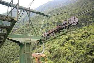 山间索道设施