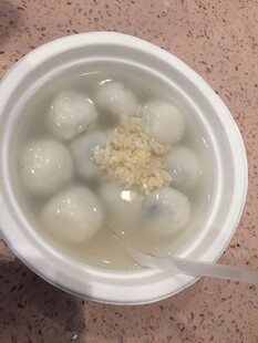 碗装美味桂花糯米汤圆