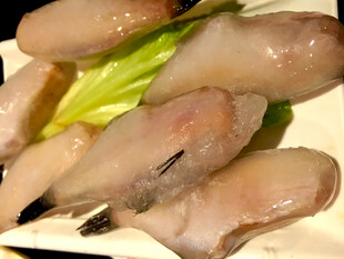 新鲜生鱼片 色泽诱人