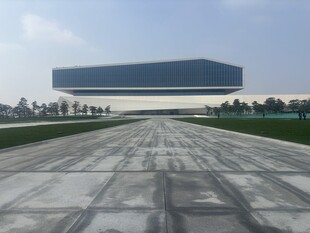 现代风格方形建筑景观