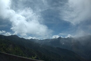 山间云海美景