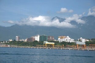海滨城市风光