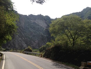 山间公路美景