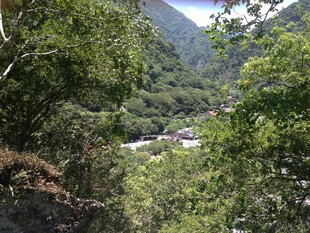 山林间的村落景致