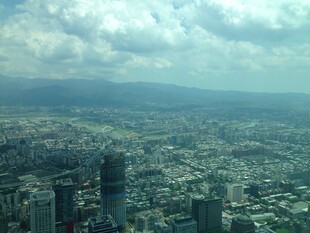 俯瞰城市全景