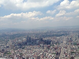 俯瞰繁华都市全景