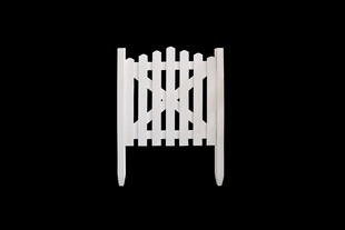 白色木质小栅栏