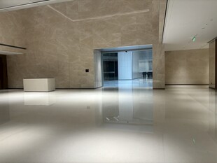 现代简约风格空旷室内空间