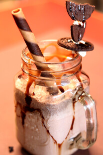巧克力奶昔