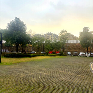 校园操场黄昏美景