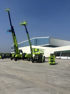 户外多台机械设备场景