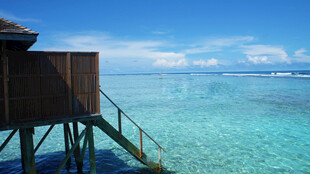 水上木屋 碧海蓝天美景