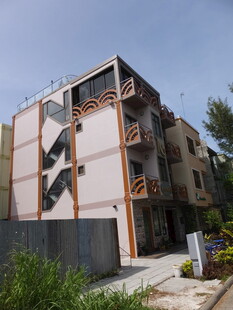 现代风格多层建筑外观